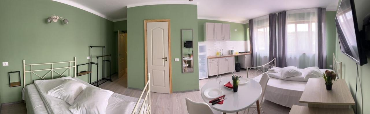 Premont Studios Ghimbav Bagian luar foto