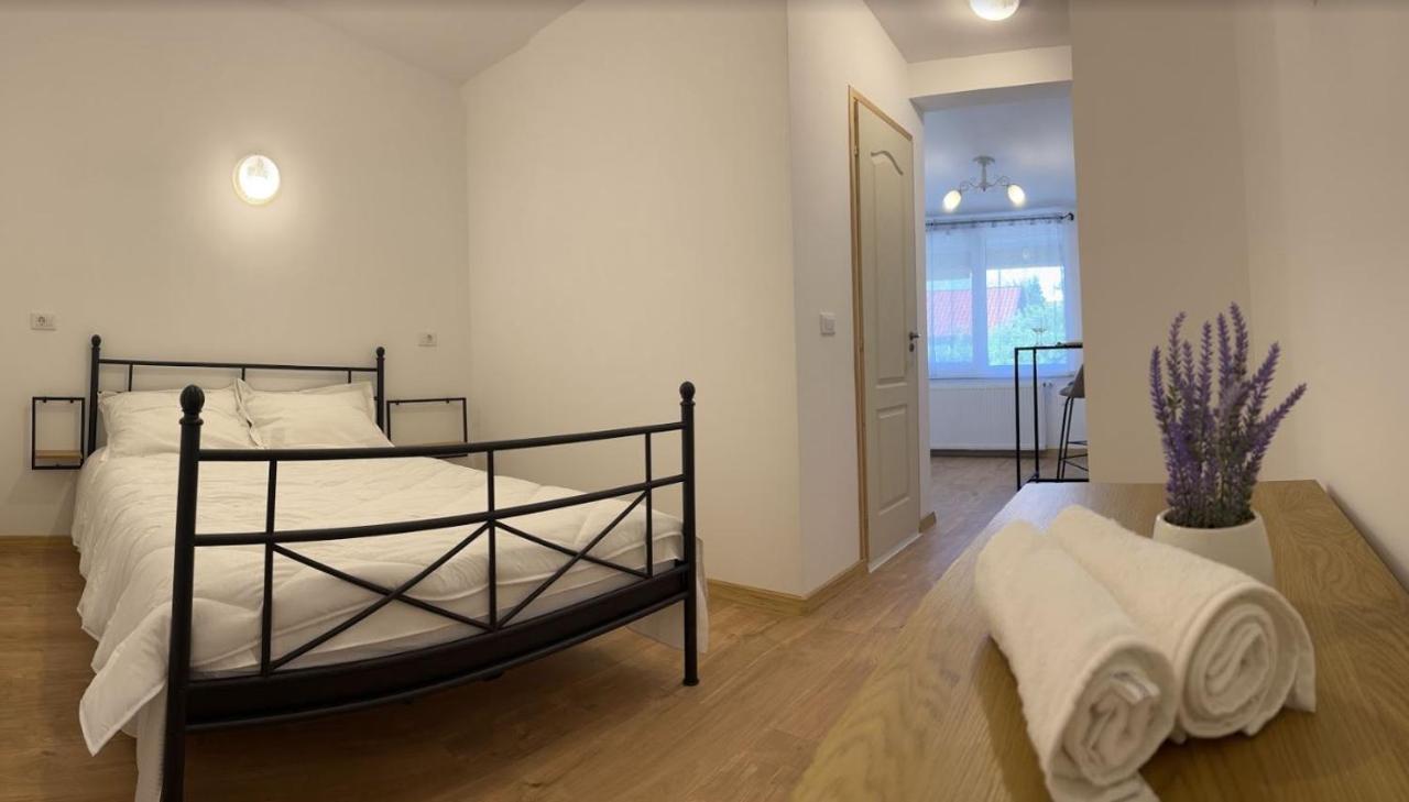 Premont Studios Ghimbav Bagian luar foto
