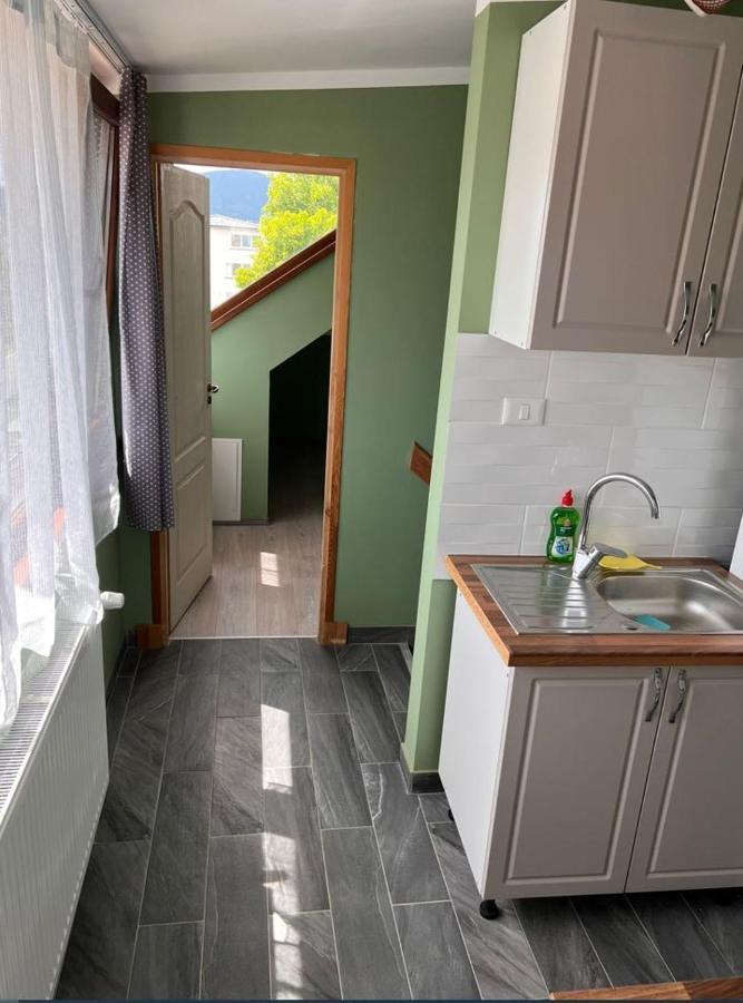 Premont Studios Ghimbav Bagian luar foto